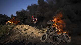 Agrarland im nördlichen Westjordanland steht nach Angriffen israelischer Siedler in Flammen