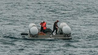 Le submersible Titan est préparé pour une plongée dans une zone reculée de l'océan Atlantique lors d'une expédition sur le Titanic, le dimanche 18 juin 2023.