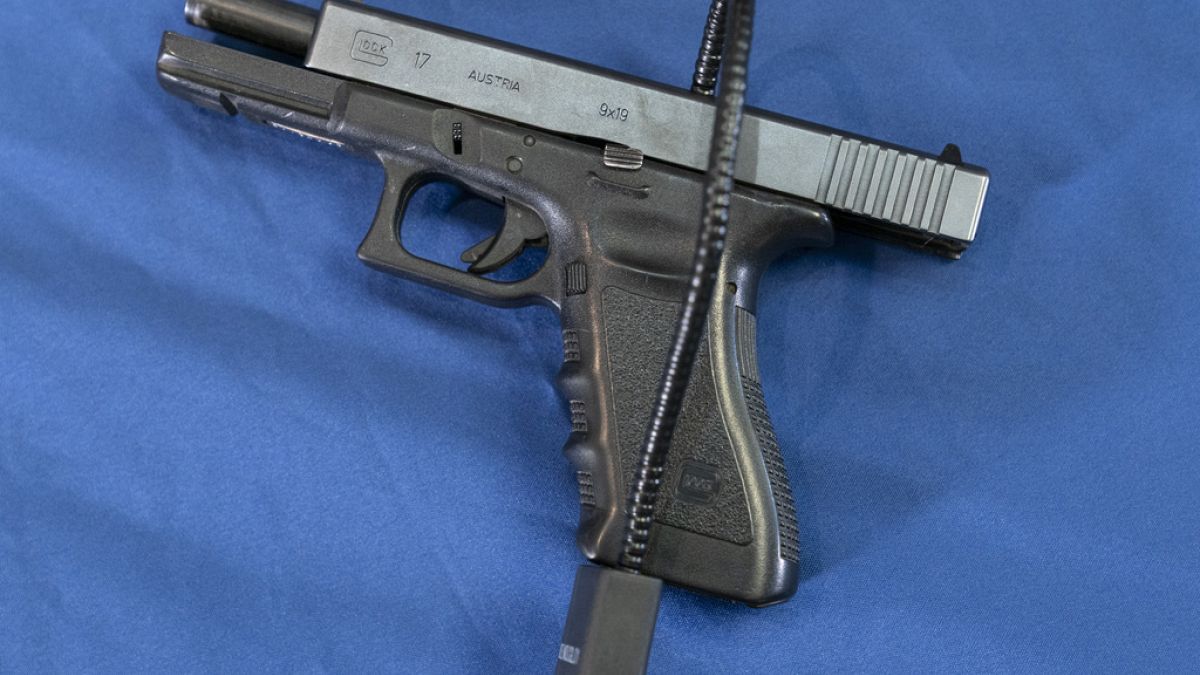 ILLUSZTRÁCIÓ: FILE - Glock 17 maroklőfegyver ún. fegyverzárral ellátva - Philadelphia, 2023. május 10.