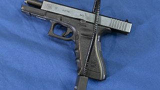 ILLUSZTRÁCIÓ: FILE - Glock 17 maroklőfegyver ún. fegyverzárral ellátva - Philadelphia, 2023. május 10.