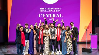 El equipo del restaurante Central de Lima tras ser nombrado el mejor del mundo