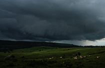 عاصفة رعدية في أوبراك، جنوب وسط فرنسا، في 13 يونيو 2023