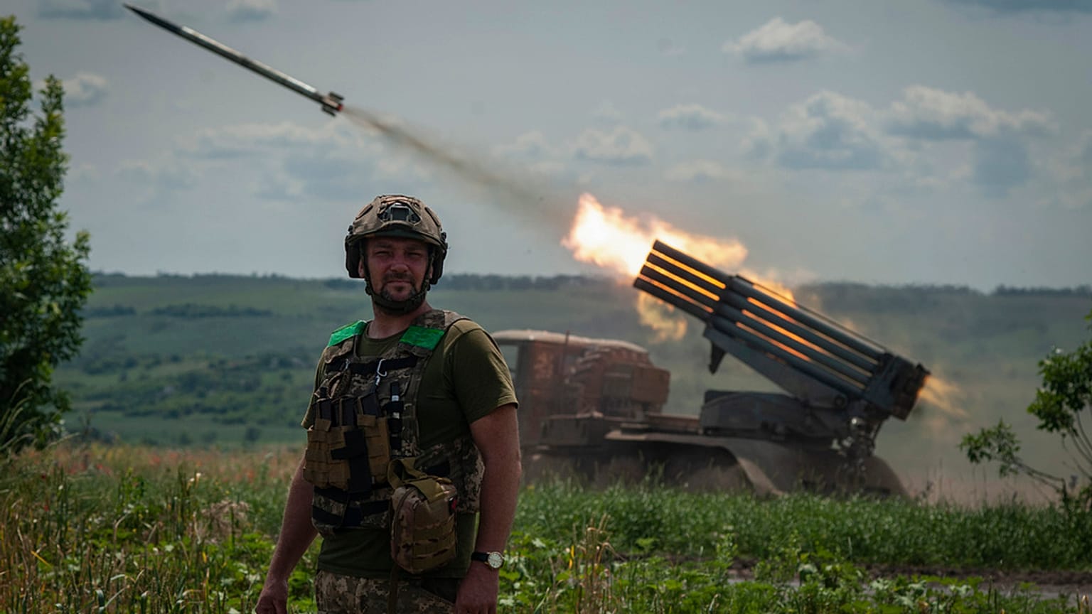 Ukraine Mini Grad Ukraine war: Crimea bridge hit, billions for reconstruction ...