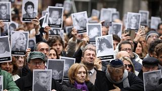 A Buenos Aires-i zsidó közösség minden évben megemlékezik az áldozatokról