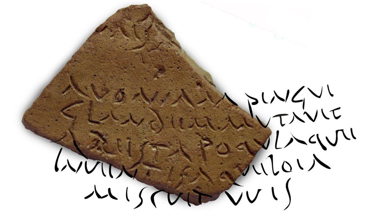 متن یافت‌شده روی کوزه سفالی متعلق به ۱۸۰۰ سال پیش
