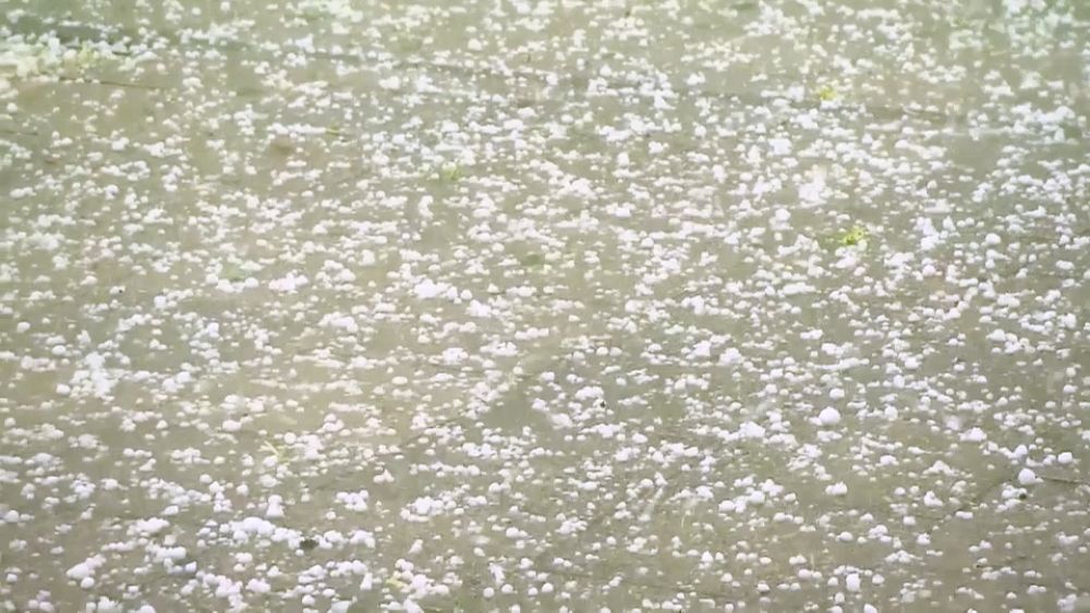 VIDEO: Storm in Kassel: Enorme hagel, ondergelopen straten