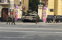 Wagner grubunun kontrolü ele geçirdiğini bildirdiği Rostov kentinde Rus askeri aracı