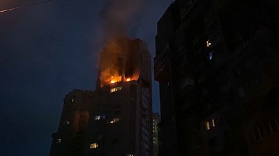 Пожар в жилом доме в в Соломенском районе в Киеве после обстреоа российскими войсками