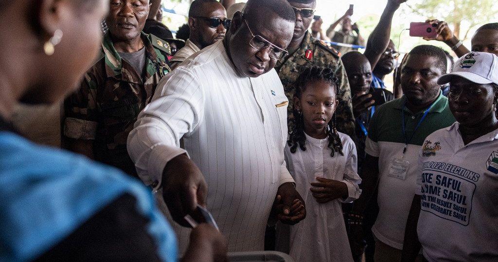 Sierra Leone: Incumbent Julius Maada Bio casts ballot