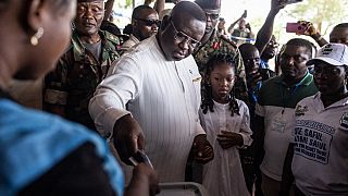 Sierra Leone: Incumbent Julius Maada Bio casts ballot