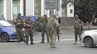 Bewaffnete Uniformträger in Rostow am Don am 24. Juni 2023