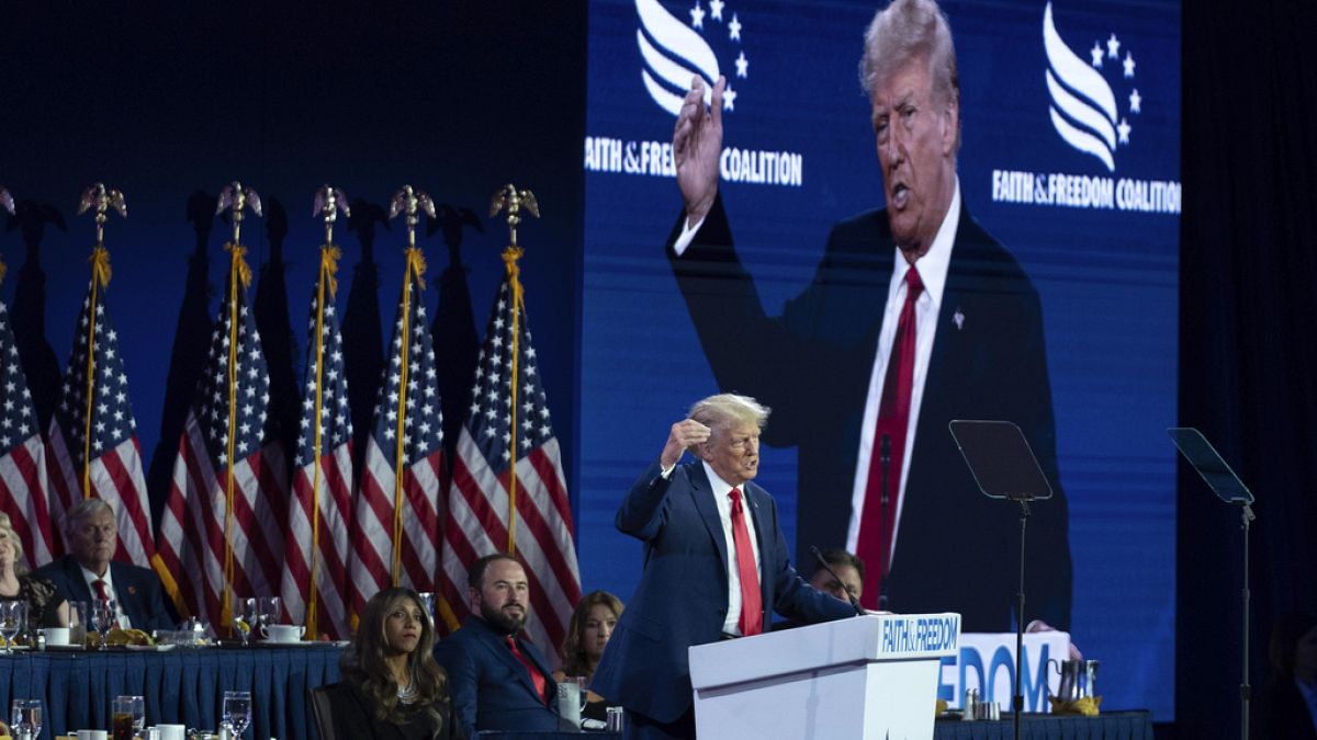 الرئيس السابق دونالد ترامب يتحدث خلال مؤتمر نظّمته حركة "إيمان وحرّية" في واشنطن، 24 يونيو 2023.