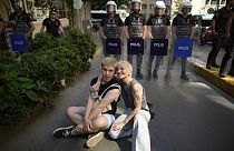 Polizei in Istanbul während Pride Parade am 25. Juni 2023