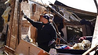 أضرار اعصارفي حي بليس ميدوز في باسادينا، تكساس، 25 يناير 2023 .