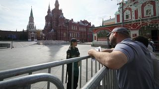 В российских регионах снимают введённые в субботу ограничения