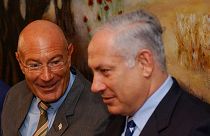 Arnon Milchan (solda) ve Benyamin Netanyahu