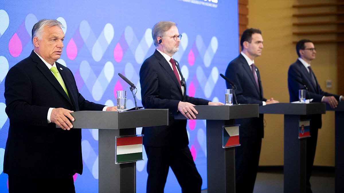Orbán Viktor magyar, Petr Fiala cseh, Ódor Lajos szlovák és Mateusz Morawiecki lengyel miniszterelnök
