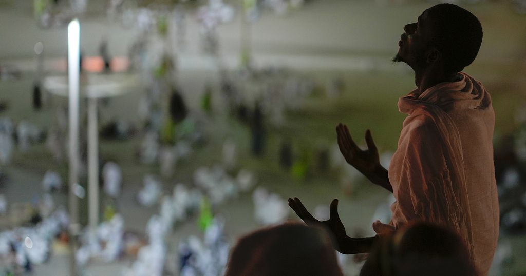 Pilgrims visit Mount Arafat on crucial day of Hajj