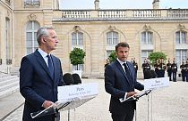 Fransa Cumhurbaşkanı Macron, NATO Genel Sekreteri Jens Stoltenberg ile Paris'te görüştü 