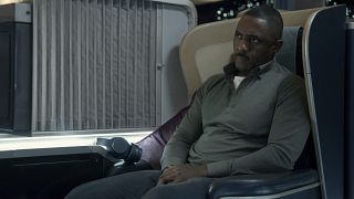 Dans "Hijack", Idris Elba joue plus de son charisme que de ses muscles