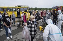 Civili ucraini si preparano alla possibilità di un disastro nucleare in un addestramento a Zaporizhzhia