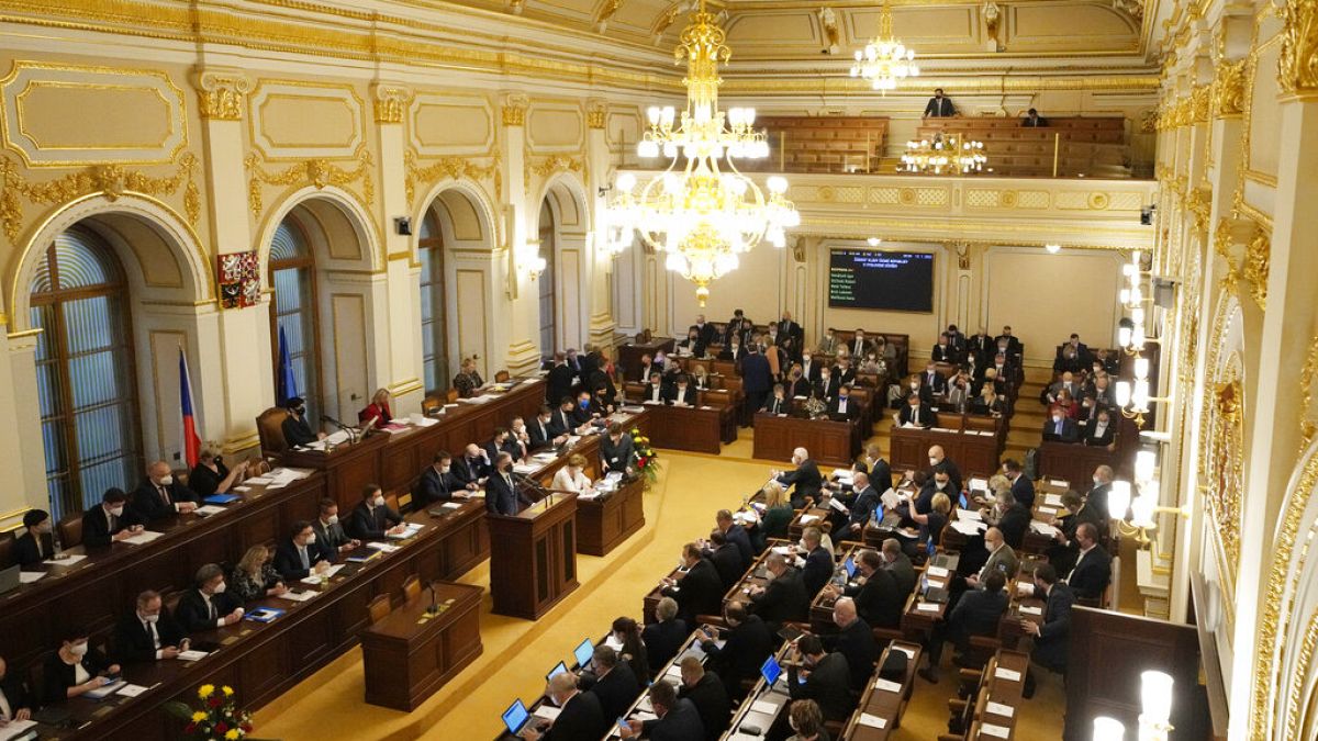 Illusztráció - parlamenti ülés 