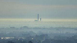 Contaminación en el cielo de Milán, Italia