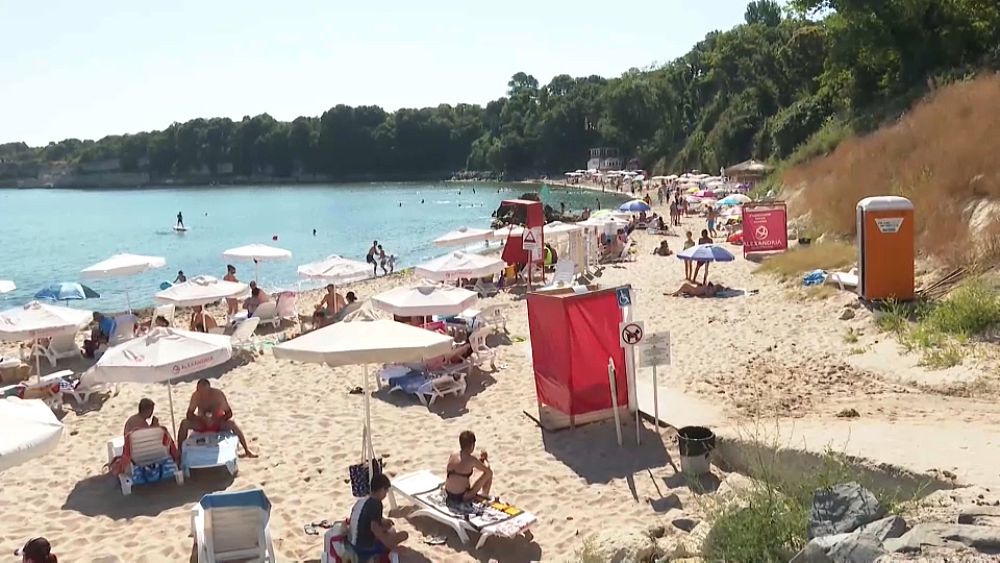 Българските черноморски курорти обвиняват за намаляването на броя на посетителите бедствието на язовир Каговка
