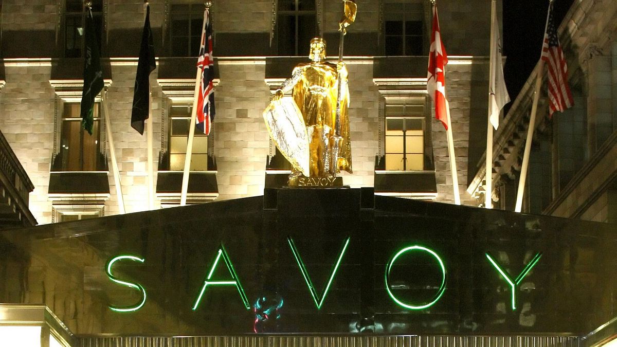 ورودی هتل پنج ستاره ساوی در لندن