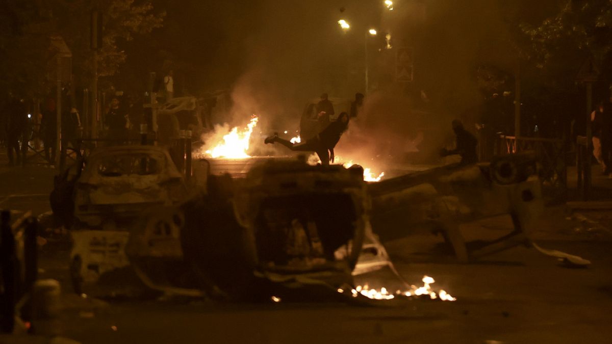 Tumultos em França