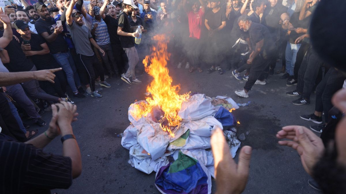 تظاهرة جديدة قرب سفارة السويد ببغداد تنديدا بإحراق نسخة من المصحف، 30 حزيؤان 2023
