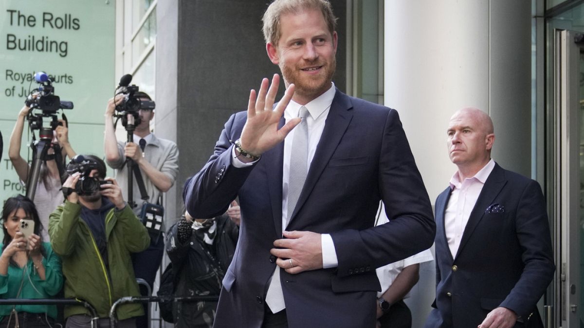 Harry herceg távozik egy brit sajtóper tárgyalásáról Londonban, 2023. 06.07-én