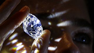 Botswana signs new diamond sales deal with De Beers