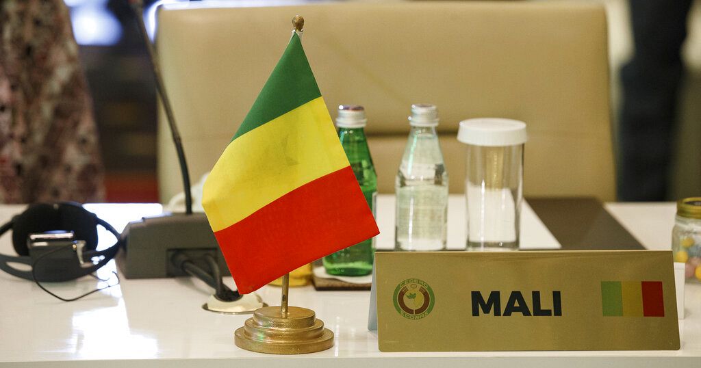 Mali’s junta partially reshuffles government after draft constitution vote