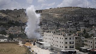 Füst száll fel a ciszjordániai Dzsenínben 2023. július 3-án egy izraeli katonai rajtaütés közben