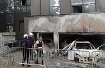 مبنى بلدية شمال فرنسا محترق