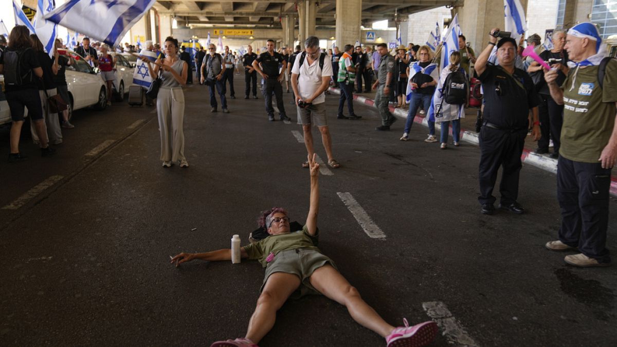 Proteste contro la riforma giudiziaria all'aeroporto di Tel Aviv