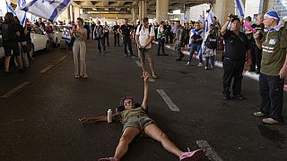 Manifestantes bloquearam principal via de acesso ao aeroporto
