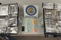 العثور على أكثر من 6 كيلوغرامات من الكوكايين في حقيبة مسافر-الأوروغواي