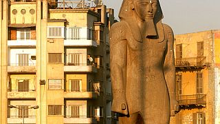 La Suisse restitue à l'Egypte un bout de statue de Ramsès II