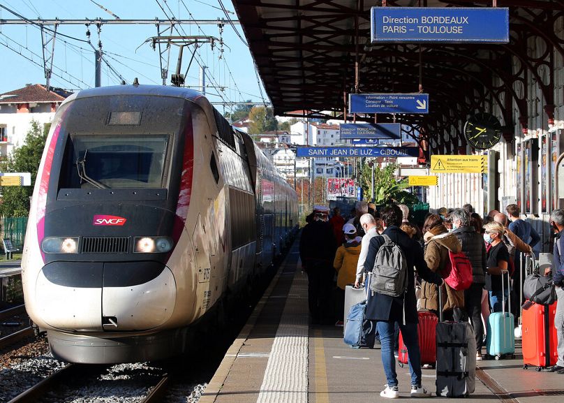 Un TGV en gare de Saint Jean de Luz