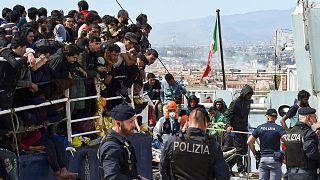 قایق پناهجویان غیرقانونی در سواحل ایتالیا