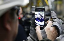 Macron, toplumsal kargaşa dönemlerinde sosyal medyanın kapatılmasını önerdi