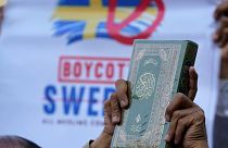 عکس ارشیوی از اعتراض مسلمانان پاکستانی به قرآن‌سوزی در سوئد