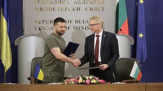 Wolodymyr Selenskyj in Sofia mit  Ministerpräsident Nikolaj Denkow