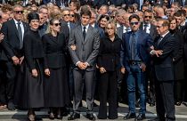 Пятеро детей и брат Сильвио Берлускони у миланского Дуомо, где проходила государственная церемония похорон бывшего премьера.