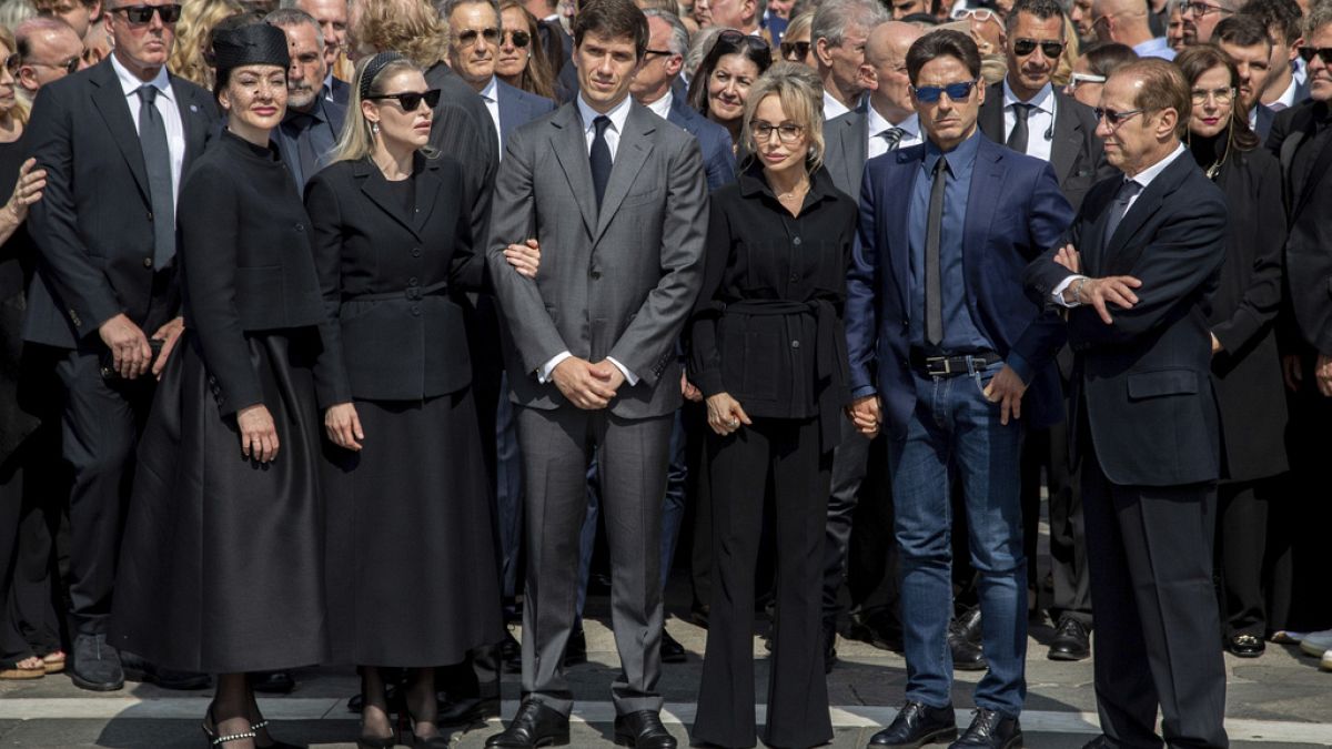 Les proches de Silvio Berlusconi à ses obsèques, à Milan, Italie, le 14 juin2023.