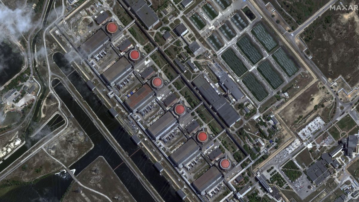 Vista de satélite dos telhados da Central Nuclear de Zaporíjia