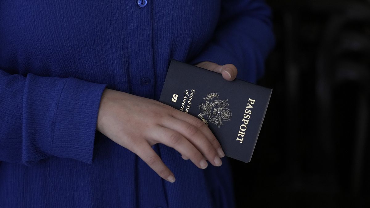 تجديد جواز السفر الأميركي صار كابوسًا طويلًا ومكلفًا بعد جائحة كوفيد-19