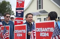 La campagna elettorale di Ron DeSantis continua. Con qualche scivolone. (Merrymack, New Hampshire. 4.7.2023)